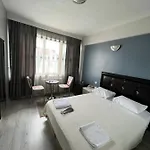 Life Hotel