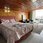Life Hotel 2*