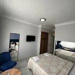 Hotel Life 2*